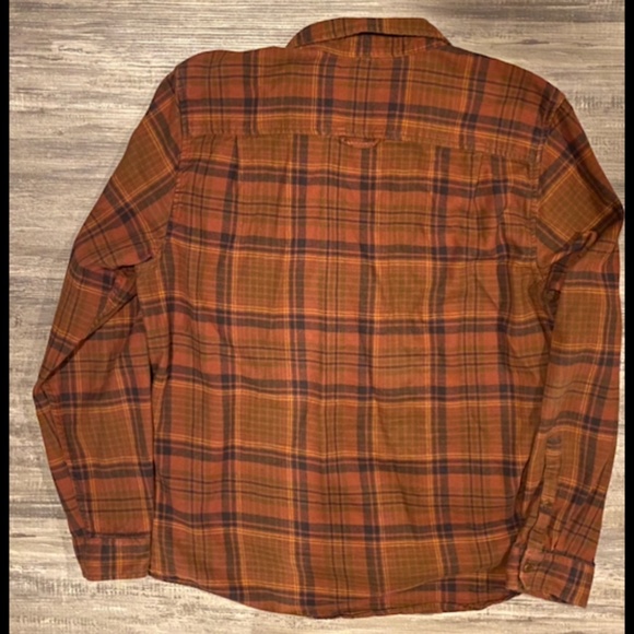Hurley Men’s flannel - Picture 2 of 7
